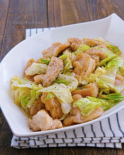 鶏肉とたっぷりキャベツの旨塩レモンバター炒め