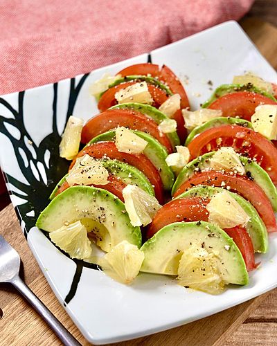 『アボカドとトマトのレモンペッパー』