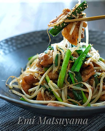 お手軽！簡単！＊豚こまともやしとニラの中華炒め＊