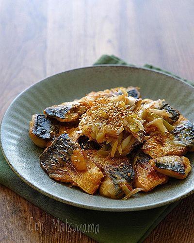 塩さばの甘酢ねぎ炒め﻿