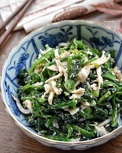 ほうれん草と蒸し鶏の胡麻和え