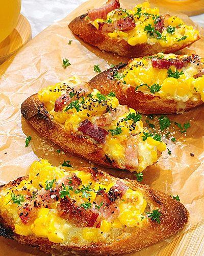 マヨベーコーントースト