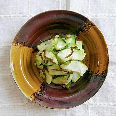 簡単なのに美味しい！うりのお漬物