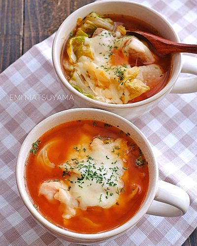 鶏肉と春キャベツのトマトチーズスープ【トマト缶不要】﻿
