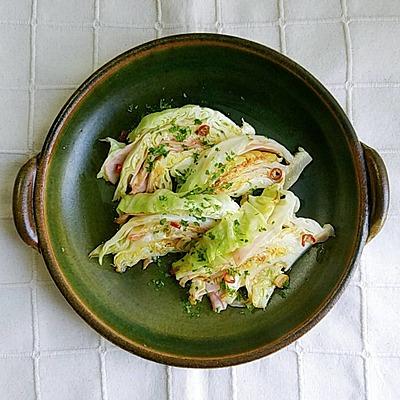 きゃべつとハムの蒸し焼き