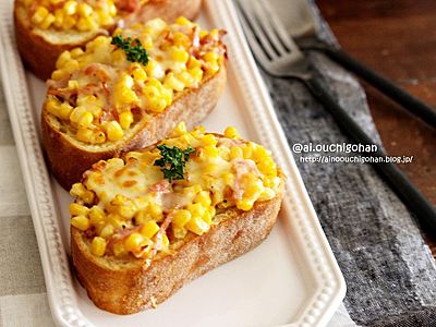 たっぷりしゃきっとコーンとベーコンの塩マヨトースト