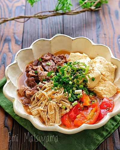 レンジで簡単！トマト肉豆腐﻿