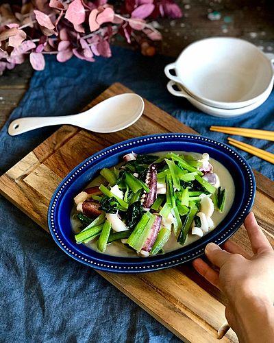 イカ下足と小松菜のバター炒め