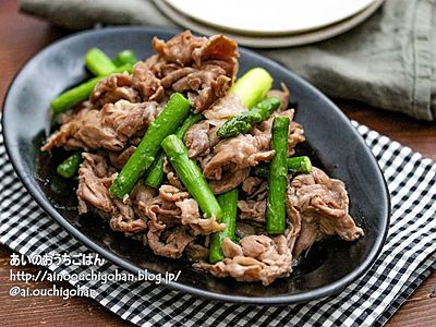 【材料２つ】力尽きた日のお助けレシピ！豚肉とアスパラのスタミナめんつゆガーリック炒め