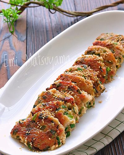 餃子風味の豆腐と豚ひき肉のもちもち落とし焼き﻿