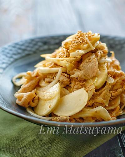 茹で豚と新玉ねぎとかぶのマリネサラダ