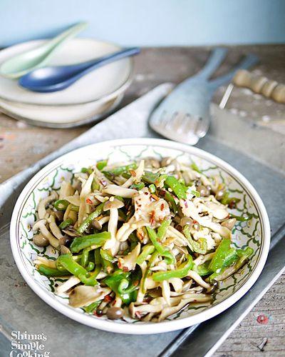 ピーマンとキノコのオイスター炒め