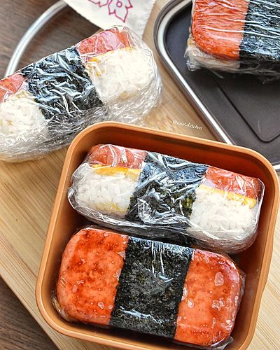 梅干しご飯deスパムおにぎり