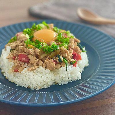 にんにく香るガパオ丼