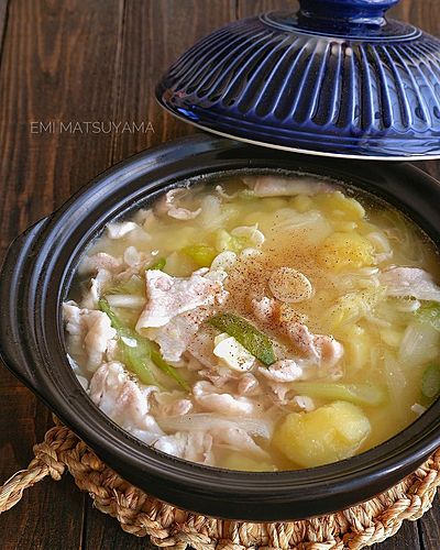 ホロホロじゃがいものにんにく豚鍋﻿