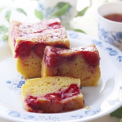 ゴロゴロいちごのヨーグルトケーキ