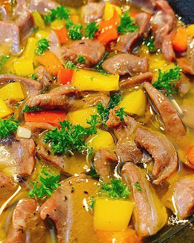 砂肝とパプリカのアヒージョ