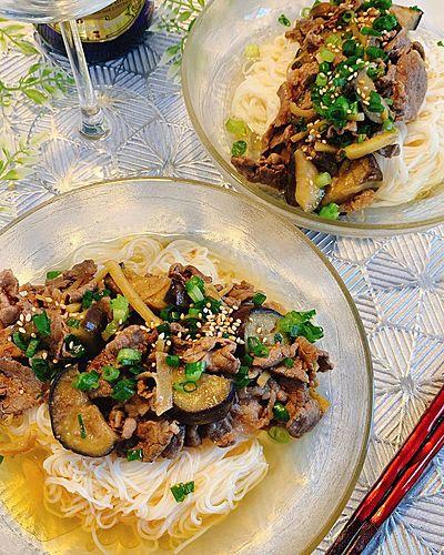 冷麺風素麺(ナスと牛肉のさっぱり炒めのせ)