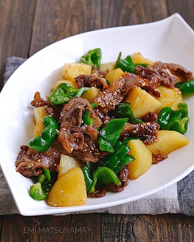 牛こまとじゃがいもとピーマンのコク旨甘辛バター炒め