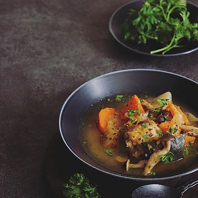 鶏肉と野菜のスープ 