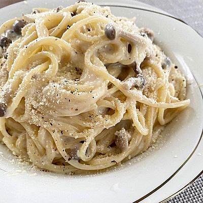 きのこのクリームパスタ
