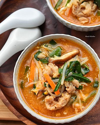 野菜たっぷり豚こまdeユッケジャンスープ