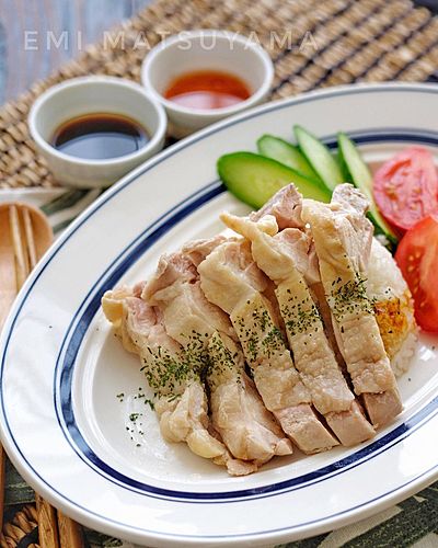 簡単！しっとり！＊塩茹で鶏で海南鶏飯＊