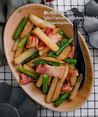 【材料3つ】ボリューム満点すぎる副菜！厚切りベーコンとアスパラのバタぽん焼き！