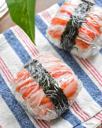 コンビニ風カニカマおにぎり
