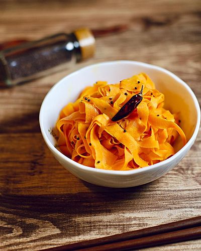 ピーラーで楽々！『南インド風にんじんのマスタードシード炒め』