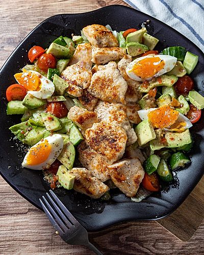 ひと皿で大満足サラダ☆『レモンガーリックチキンサラダ」