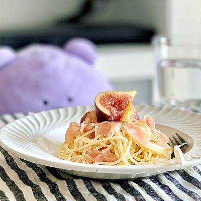 無花果と生ハムのパスタ