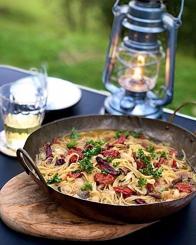 旨味たっぷり　乾物缶詰利用の水漬け（出汁漬け）パスタ　アンチョビとお野菜のパスタ