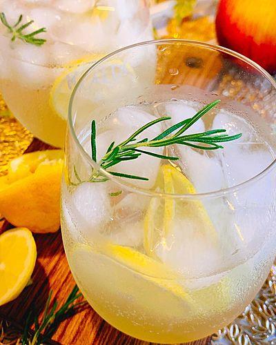 手作りレモネード