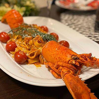 オマール海老のトマトクリームパスタ