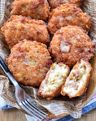 ウィンナー入りコンソメWチーズナゲット