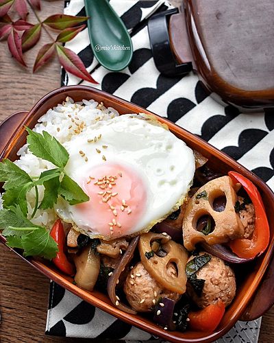 鶏肉団子deガパオライス