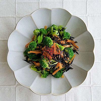 ブロッコリーと芽ひじきのナムル