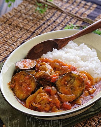ルー不要！簡単！時短！なすチキンのトマトカレー﻿