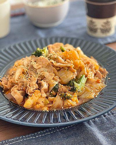 ブロッコリーの豚キムチ炒め