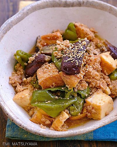 レンジで簡単！なすとピーマンと絹厚揚げの肉みそ煮