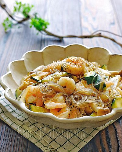 むき海老とズッキーニのチャプチェ