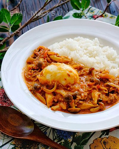ルー不要！簡単！＊ひき肉とゆで卵のトマトクリームカレー＊