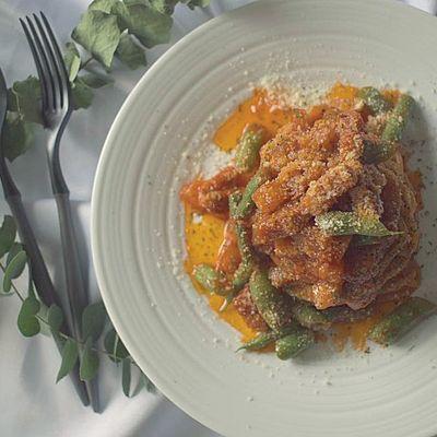 いんげんとベーコンのアマトリチャーナ