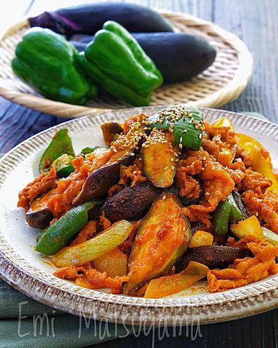 なすピーマンと豚肉のコチュジャン炒め(チェユクポックム)