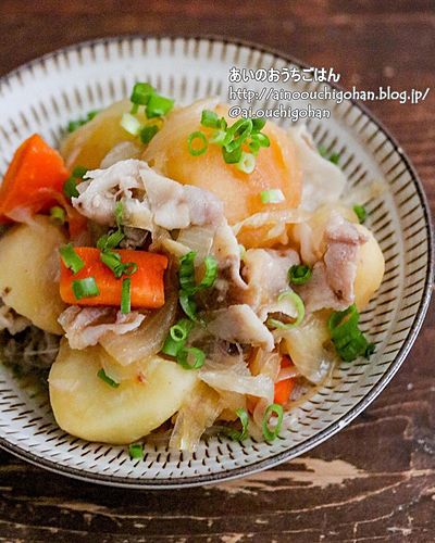 【レンジ&めんつゆ】この夏活躍間違いなし！料理したくない！を救う10分加熱で本格肉じゃが♡