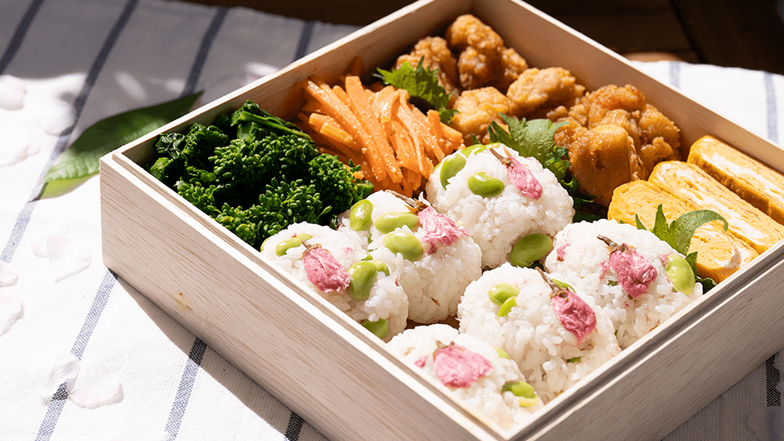 お花見弁当にぴったりレシピおすすめの35選を紹介 | クラシル