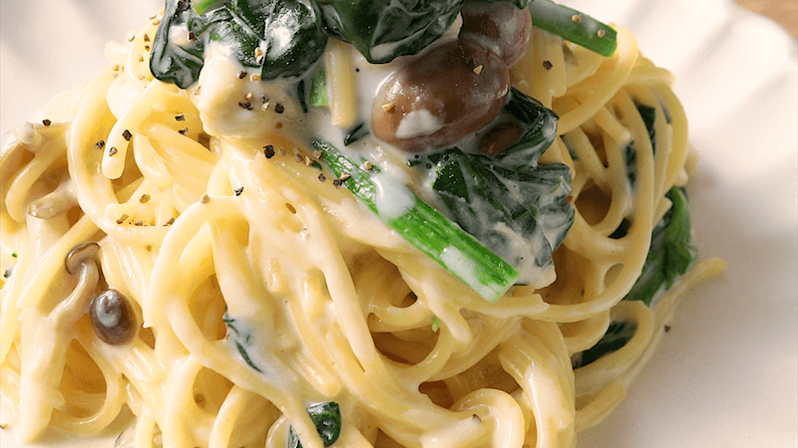 ほうれん草 しめじ パスタ