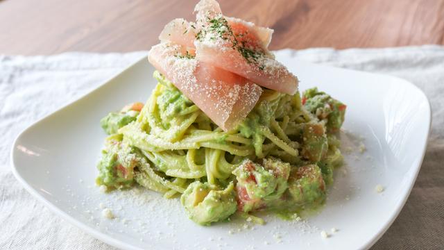 濃厚でクリーミーな愛され食材 アボカド特集