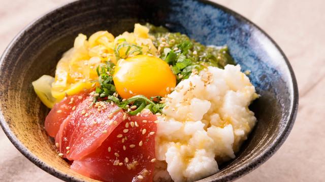ボリューム満点!アレンジ自在な丼レシピ特集
